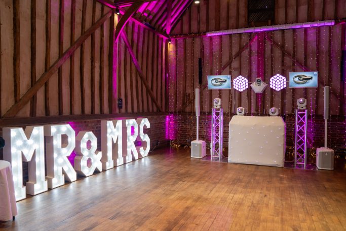 Light up Mr & Mrs | Mr & Mrs | 4ft Light up letters | Light up letters | wedding | wedding letters | wedding decorations |